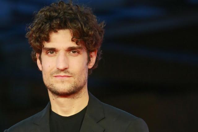 Louis Garrel chi &egrave;: moglie, figli, ex fidanzata, et&agrave;, film dell'attore de I tre Moschettieri - D'Artagnan