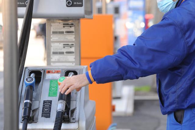 Benzinai, sindacati: "Lo sciopero del 25 e 26 gennaio resta confermato". Sul Governo: "&Egrave; in confusione"