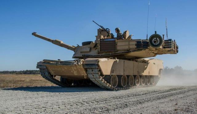 Guerra in Ucraina, Usa verso l'invio di 30 carri armati Abrams M1. Mosca replica: "Li distruggeremo"