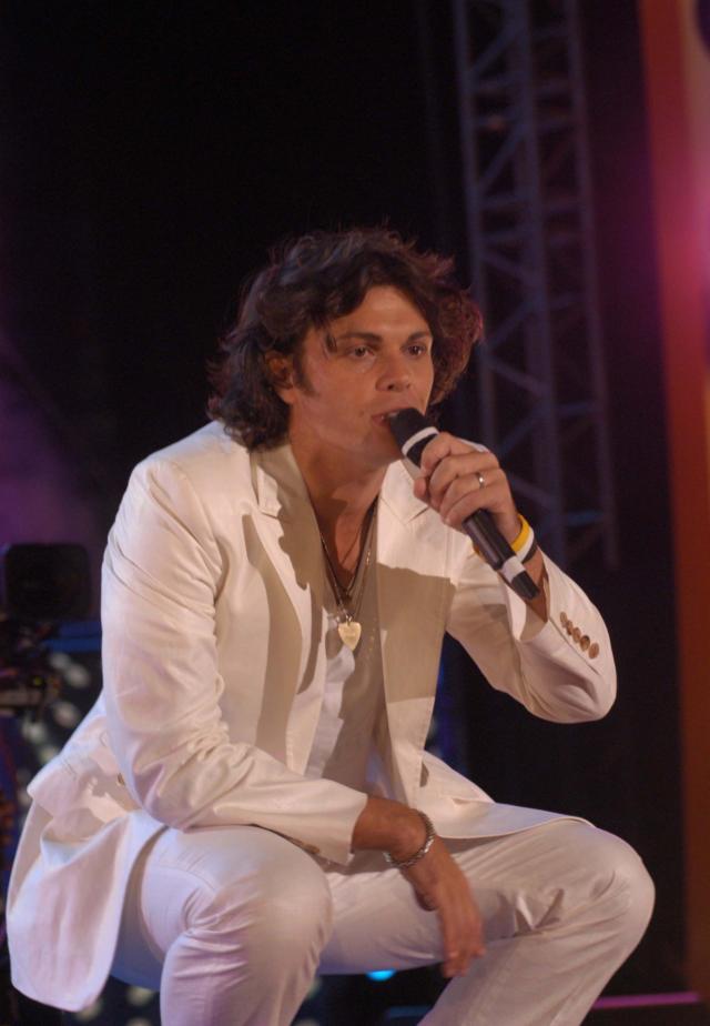 Gianluca Grignani, spoilerata la canzone  di Sanremo 2023? Cosa sappiamo