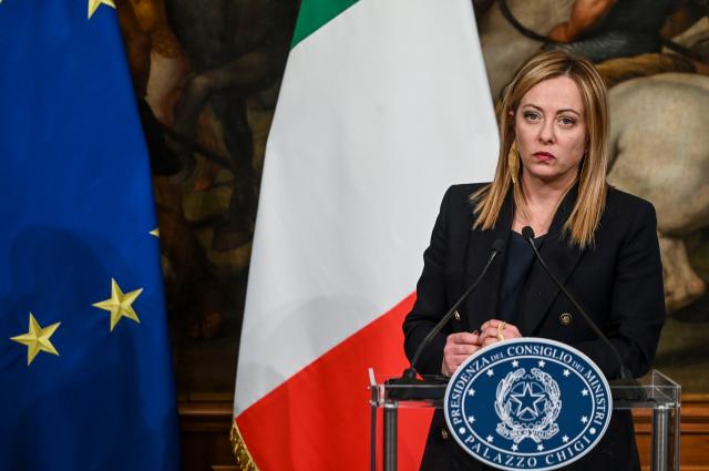 Meloni a Stoccolma e Berlino: sul tavolo gli aiuti di Stato, migranti ed energia