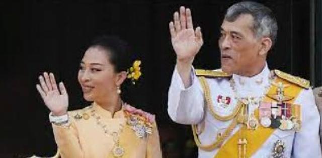Thailandia, arresto cardiaco per la principessa Bajrakitiyabha dopo terza dose vaccino Covid: "Chiediamo danni a Pfizer"