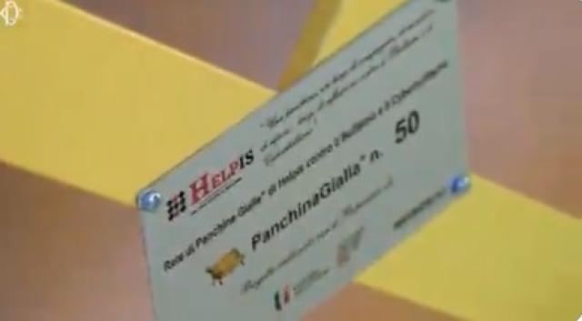 Giornata mondiale contro il bullismo, una panchina gialla alla Camera a simbolo dell'impegno istituzionale