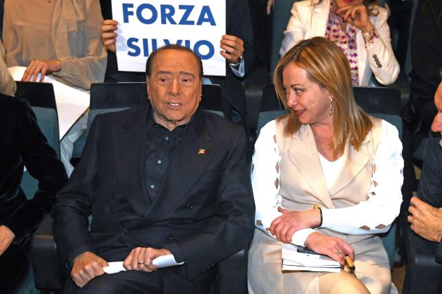 Berlusconi contro Zelensky "non va preso sul serio". L&rsquo;ira di Palazzo Chigi e l&rsquo;imbarazzo di Tajani
