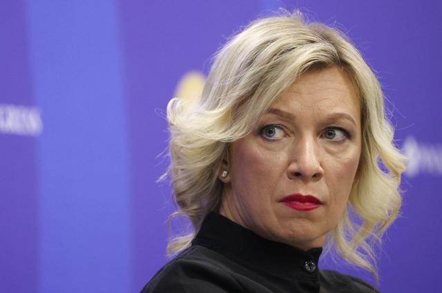 Ucraina, Maria Zakharova attacca la Nato: "&Egrave; come se fosse in guerra con la Russia"