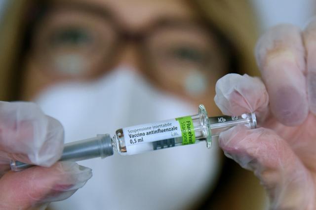Obbligo vaccinale o dittatura sanitaria: calpestato il diritto al lavoro e la tutela del cittadino