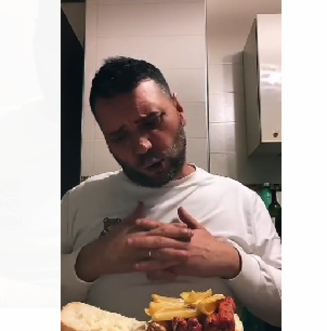 Addio a Michele "Naspi" Rossiniello, morto tiktoker foggiano di 39 anni. Ultimo video: "Voglio stare bene con me"