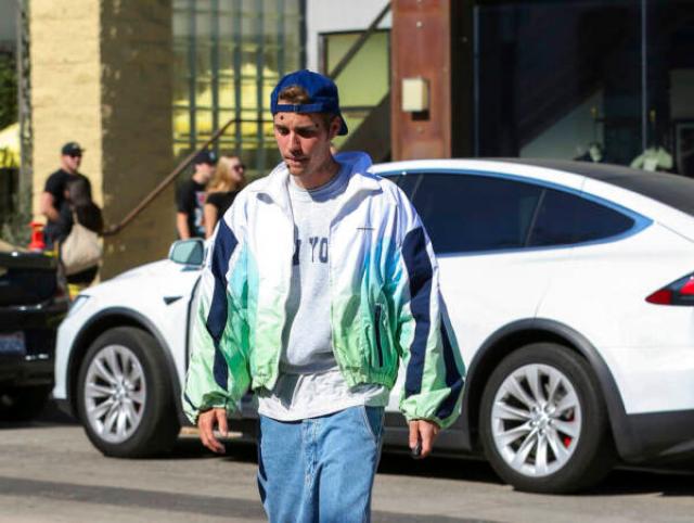 Justin Bieber, annullato tour mondiale a causa di sindrome di Ramsay-Hurt: "Priorit&agrave; ai miei problemi di salute"