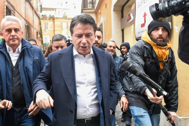 Conte gioca a nascondino, ma il Movimento scompare tra  territori abbandonati e un campo largo sempre pi&ugrave; stretto