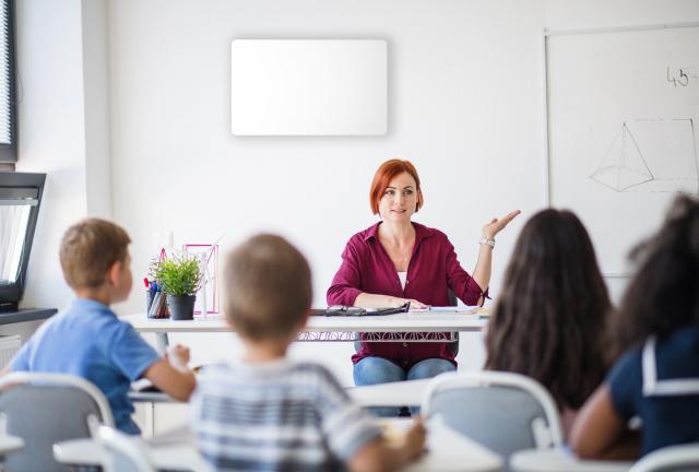 Over con Datamatic: nuova aria nelle scuole per combattere l&rsquo;inquinamento indoor