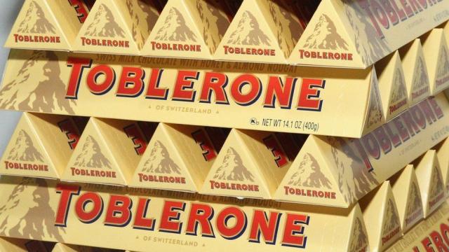 Toblerone non &egrave; pi&ugrave; svizzero perch&eacute; sposta la produzione in Slovacchia