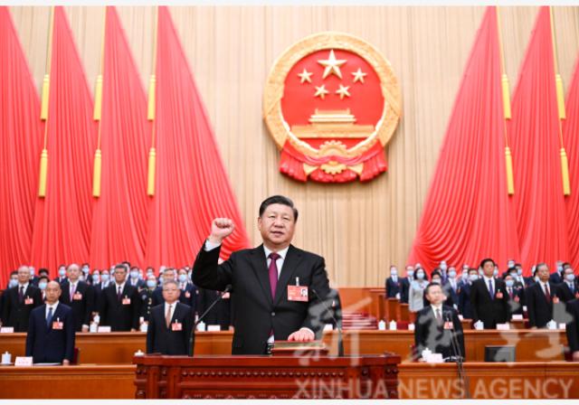 Xi Jinping rieletto presidente della Cina: terzo mandato di fila, unico nella storia