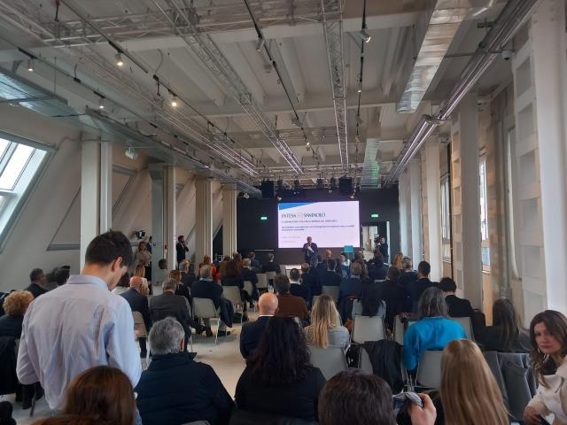 &nbsp;Intesa Sanpaolo, plafond di 1 mld per la crescita sostenibile destinato alle PMI di Milano, Monza e Brianza