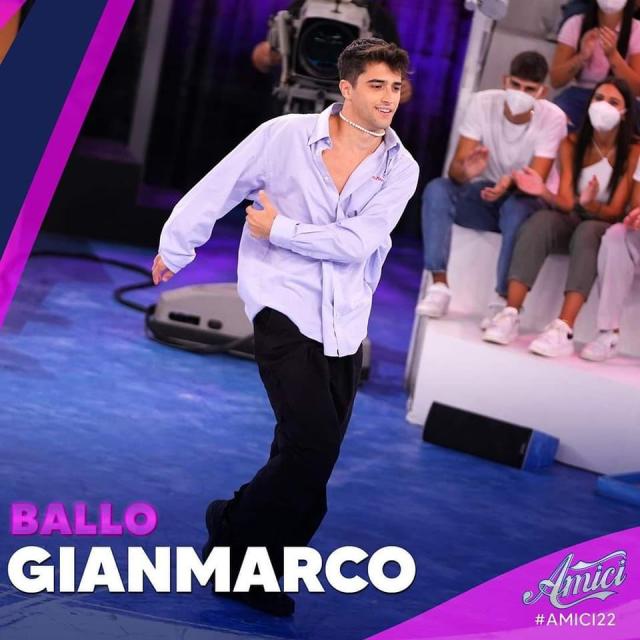 Gianmarco Petrelli, chi &egrave;: et&agrave;, altezza, carriera, Amici, fidanzata e Instagram