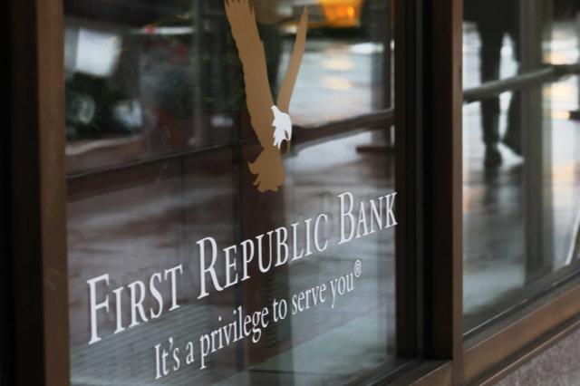 First Republic Bank, i vertici della banca Usa hanno venduto azioni per 12 mln di Usd prima del crollo
