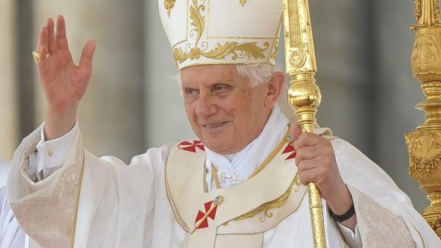 Ratzinger, spuntano 5 cugini in Baviera: svolta sull&rsquo;eredit&agrave; di Benedetto XVI