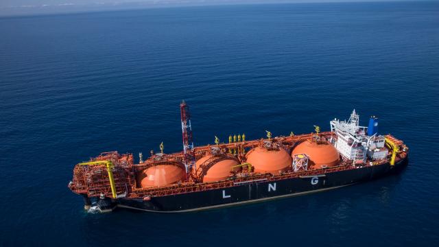 Piombino, nave Golar Tundra arrivata in porto: l'Italia accoglie la rigassificatrice in funzione anti-russa