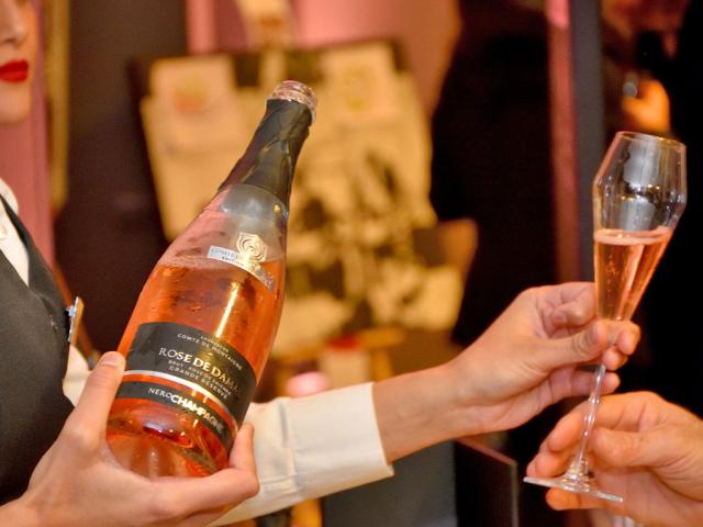 Charity Dancing Party della Fondazione Rava nel locale Armani Priv&eacute; di Milano