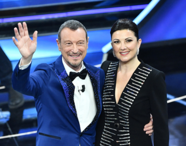 Giovanna Civitillo, chi &egrave; la moglie di Amadeus: et&agrave;, figlio, altezza, dove vive, lavoro