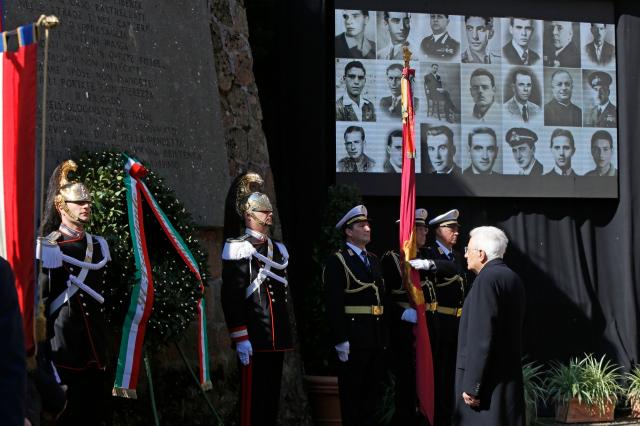 Fosse Ardeatine, Mattarella ha reso omaggio alle vittime. Meloni: "La memoria &egrave; un dovere"