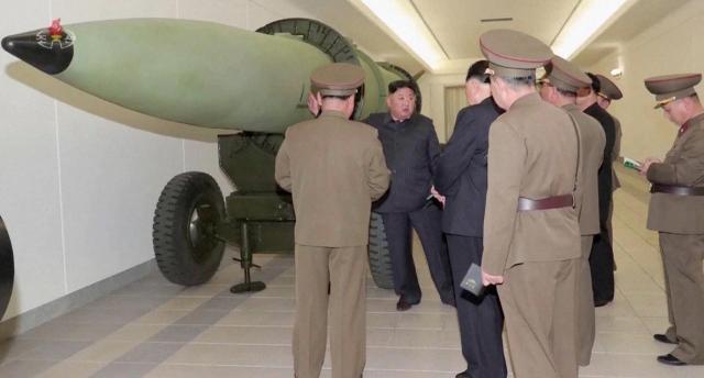 Corea del Nord, svelate nuove testate nucleari. Gli ingegneri: &ldquo;Sono in grado di colpire gli Usa&rdquo;
