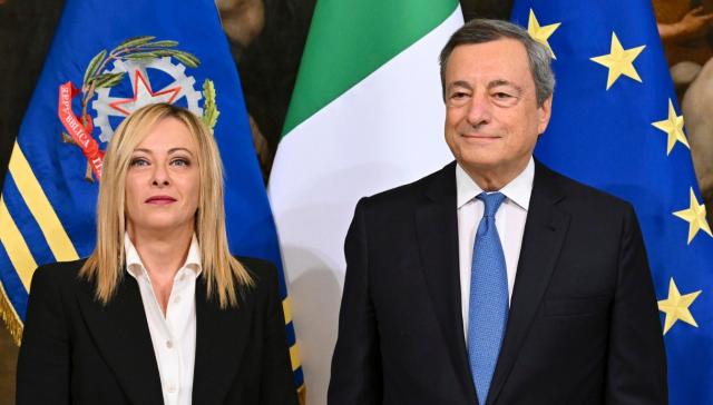 Meloni chiama Draghi: &ldquo;Non ce l&rsquo;ho con te, ma con l&rsquo;Ue&rdquo;. Che poi &egrave; la stessa cosa