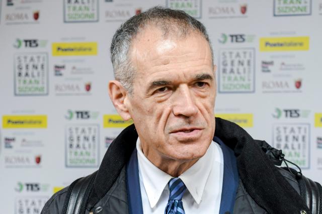 Pd, il dem Carlo Cottarelli contro Schlein: "Non si capisce dove stia andando il partito"