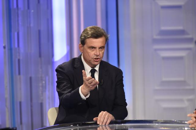 Riformista, Calenda contro Renzi: "Bisogna evitare conflitto di interessi. Chiarisca che non sar&agrave; giornale di partito"