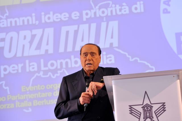 Berlusconi, ultime notizie sulle condizioni di salute: "Progressivo e costante miglioramento"