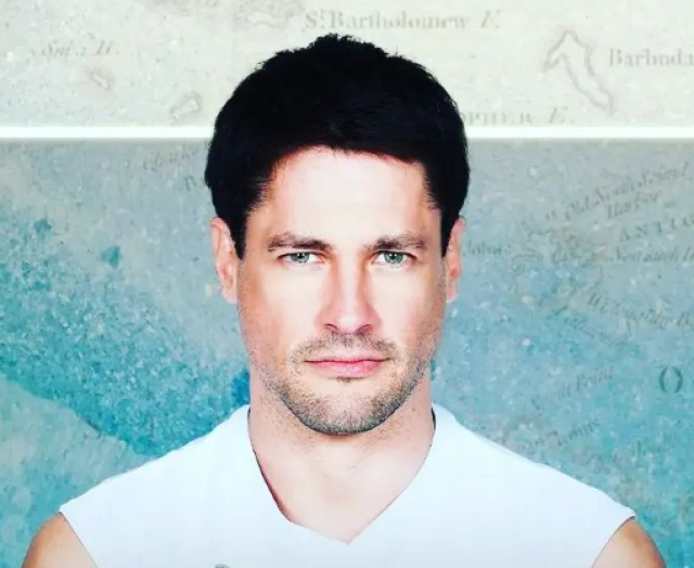 Chi &egrave; Christopher Leoni&nbsp;de L'Isola dei Famosi: moglie, figli, film, et&agrave;, altezza