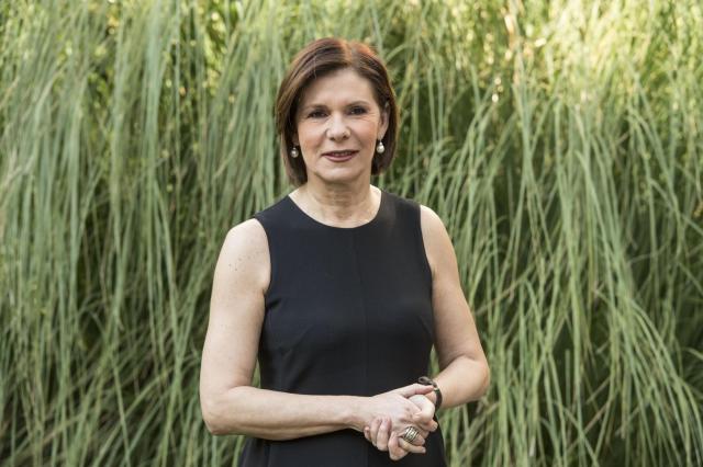 Bianca Berlinguer a Stasera Italia, su Rete 4. Prende il posto di Barbara Palombelli alla guida del programma