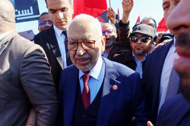 Tunisia, convalidato l'arresto al leader di Ennahdha. Rached Ghannouchi: "Senza Islam politico progetto di guerra civile"
