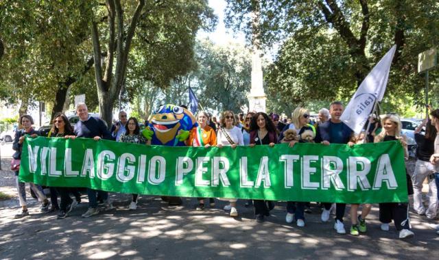 Domani si conclude il Villaggio per la Terra a Villa Borghese a Roma