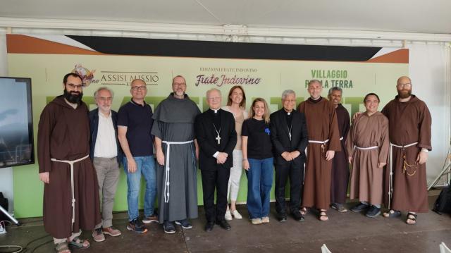 Paolo Friso, Direttore Edizioni Frate Indovino presente a Earth Day Italia 2023 con la Tenda della Pace