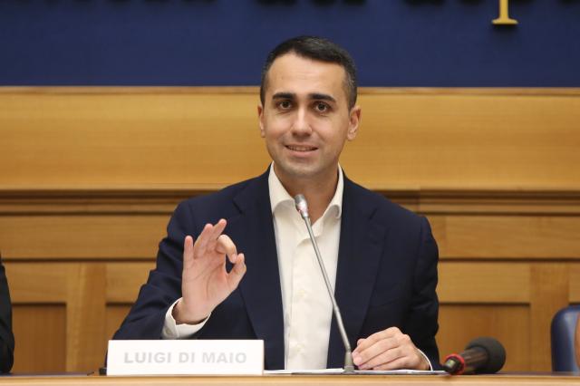 Di Maio, stipendio d'oro per nuovo incarico come inviato Ue nel Golfo Persico: minimo &euro;13mila pi&ugrave; benefit