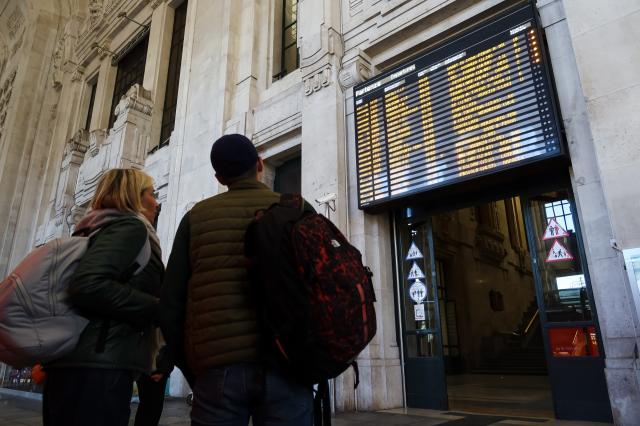 Milano, 35enne violentata in ascensore alla stazione Centrale mentre va a prendere il treno: fermato un uomo
