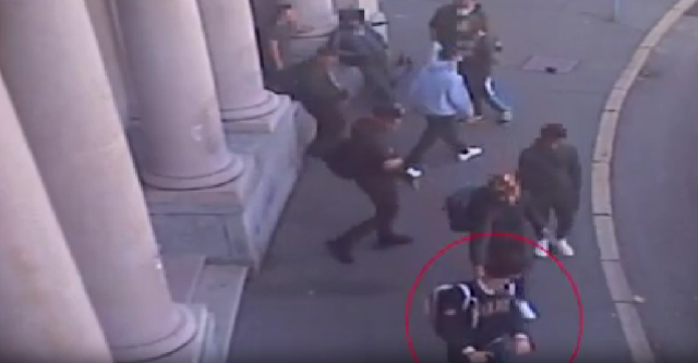 Gallarate, rapinato e picchiato fuori da scuola da una baby gang, ma non &egrave; il primo: 4 minorenni in arresto 