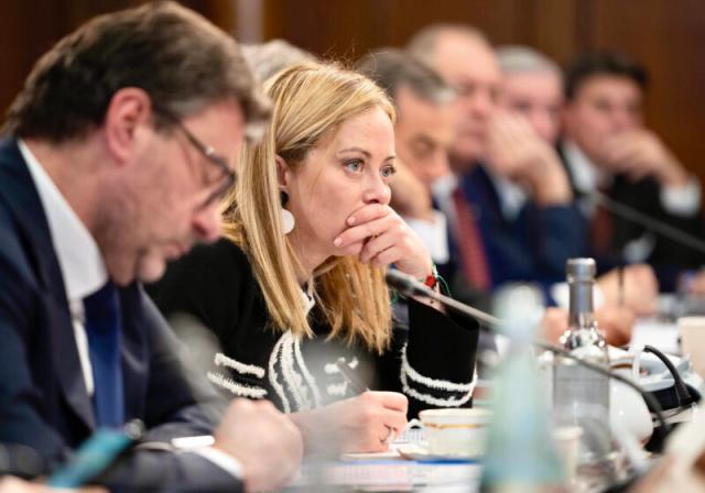 Rdc addio, ecco l&rsquo;assegno di inclusione: fino a 500 euro al mese dal 1&deg; gennaio 2024