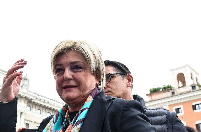 Decreto lavoro 2023, il ministro Calderone: "Non amplia il precariato. Aumenta contratti indeterminati"