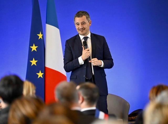 Migranti, da Francia nuovo attacco all'Italia. Il ministro dell'Interno francese Gerald Darmanin: "Meloni un incapace"