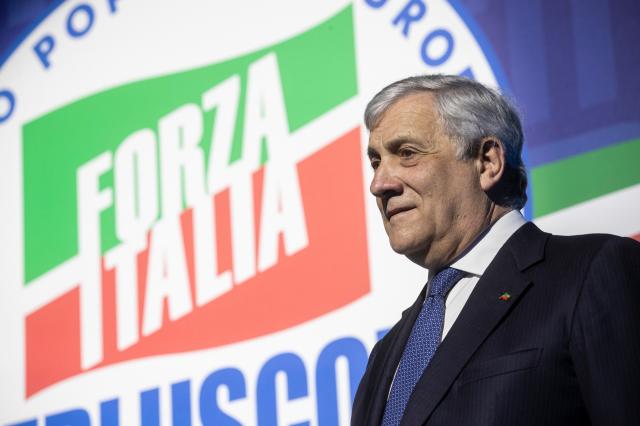 Forza Italia, dopo Berlusconi Tajani presidente pro tempore. Obbiettivo: traghettare il partito alle europee