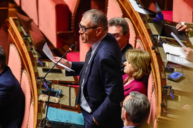 Cottarelli lascia il Pd ed il seggio da senatore: "Differenze con Schlein, torno a fare il divulgatore"