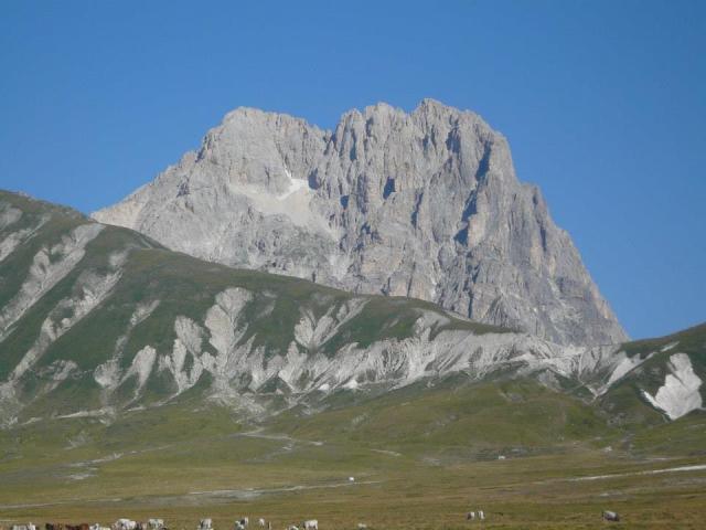 Gran Sasso, scialpinista di 50 anni precipita dal Canale Bissolati e muore. Presidente Guide Alpine d&rsquo;Abruzzo: "Montagna pericolosa"