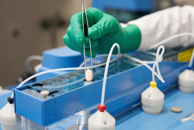 Cure Covid, lo studio dell&rsquo;Istituto Negri e del Giovanni XXIII: &ldquo;Antinfiammatori riducono i sintomi dell&rsquo;80% e il ricorso all&rsquo;ossigeno del 100%&rdquo;