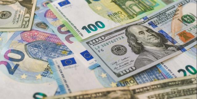 Dollaro in leggero rialzo, nonostante la recessione all&rsquo;orizzonte