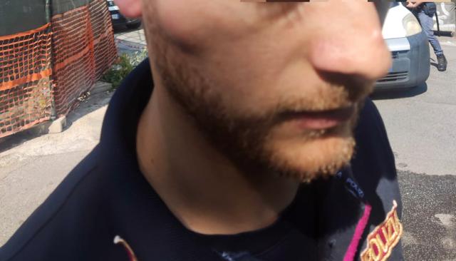 Roma, rifiuta il controllo, da un pugno al poliziotto e viene rimesso in libert&agrave;. Mosap polizia: &ldquo;Nessuna indignazione quando ci aggrediscono&rdquo;