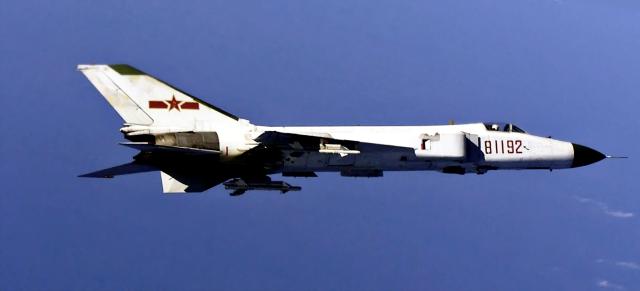 Taiwan, aerei militari cinesi entrano nello spazio aereo dell&rsquo;isola. 37 jet di Pechino si addestrano all'invasione