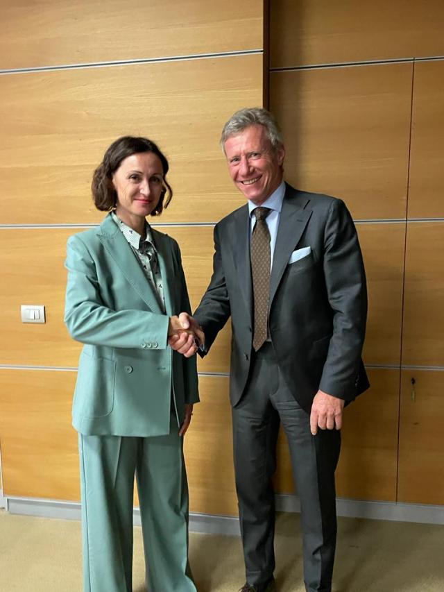 Assoimmobiliare,  Davide Albertini Petroni nuovo Presidente, prende il testimone da Silvia Rovere (Poste Italiane)