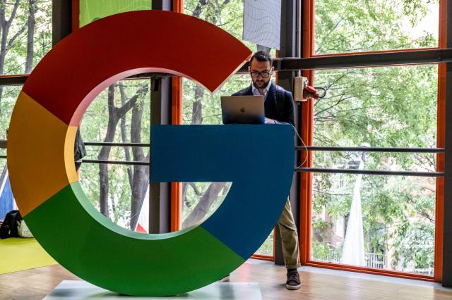 Commissione Ue accusa Google di "abuso di posizione dominante". "Venda parte dei suoi servizi pubblicitari"