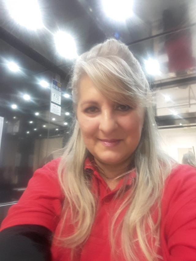 Betoniera investe bici a Milano, muore al Policlinico donna di 60 anni la donna travolta in Piazza durante